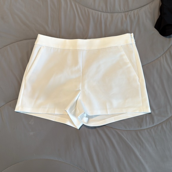 Two pairs of Express Shorts. Black and white. size 6. - Picture 4 of 7